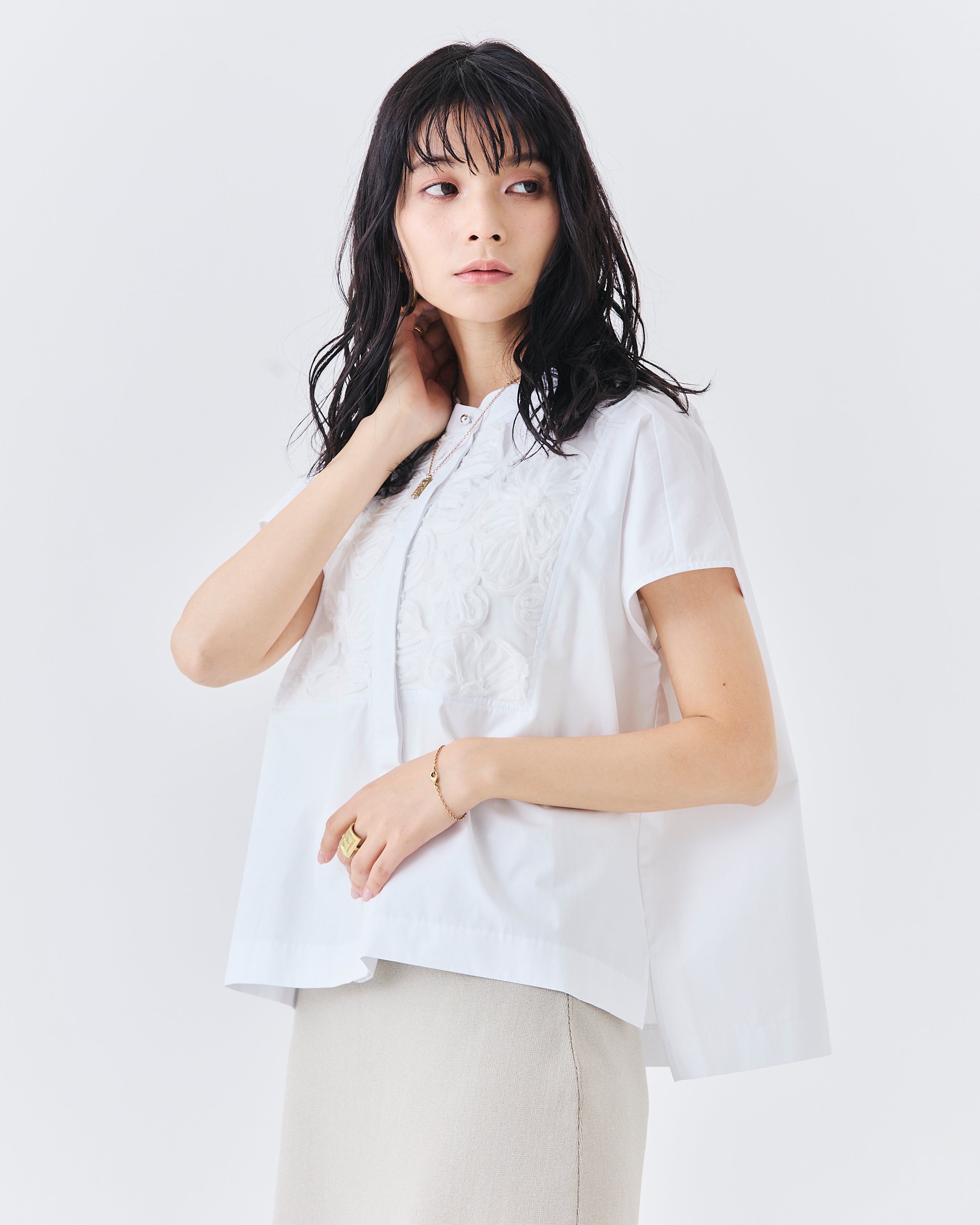 【4/17-販売開始】フローラルモチーフブラウス(6266-361)