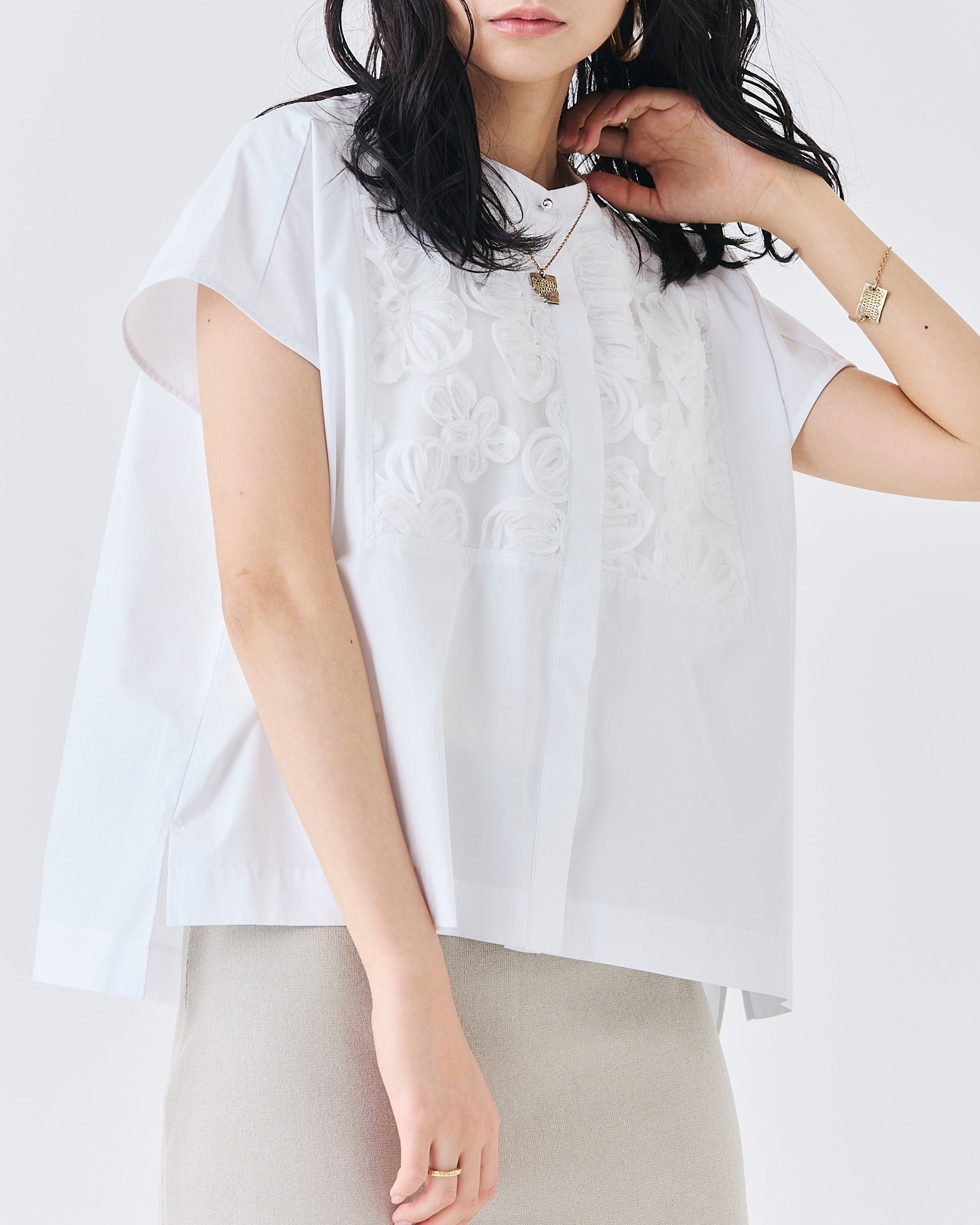 【4/17-販売開始】フローラルモチーフブラウス(6266-361)