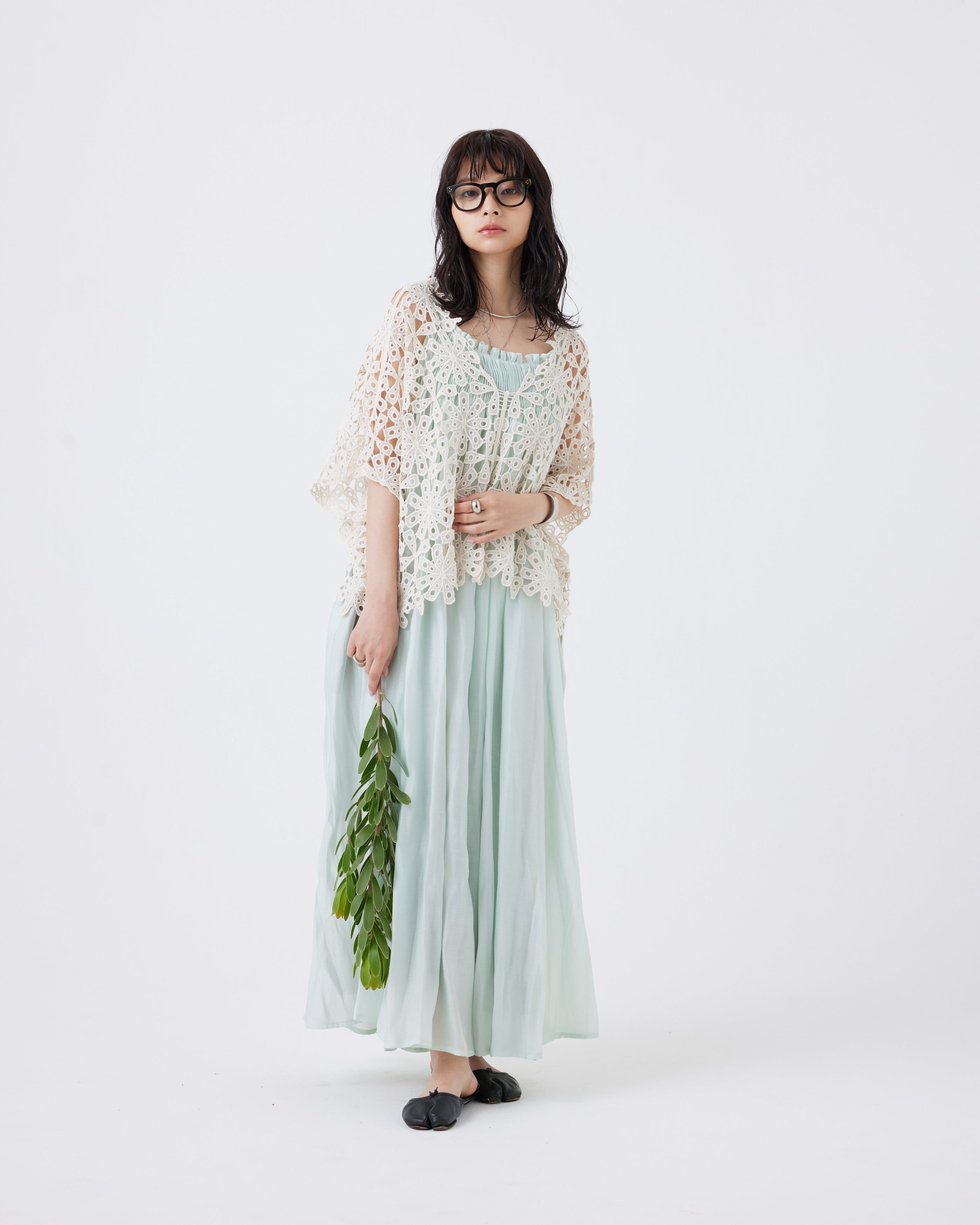 【6/6 販売開始】カットワークレースポンチョ(6267-389)
