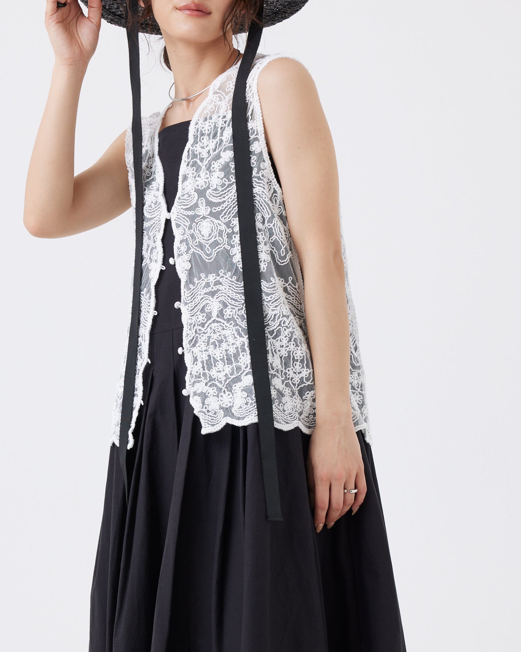 立体コード刺繍レース ベスト(6266-333)