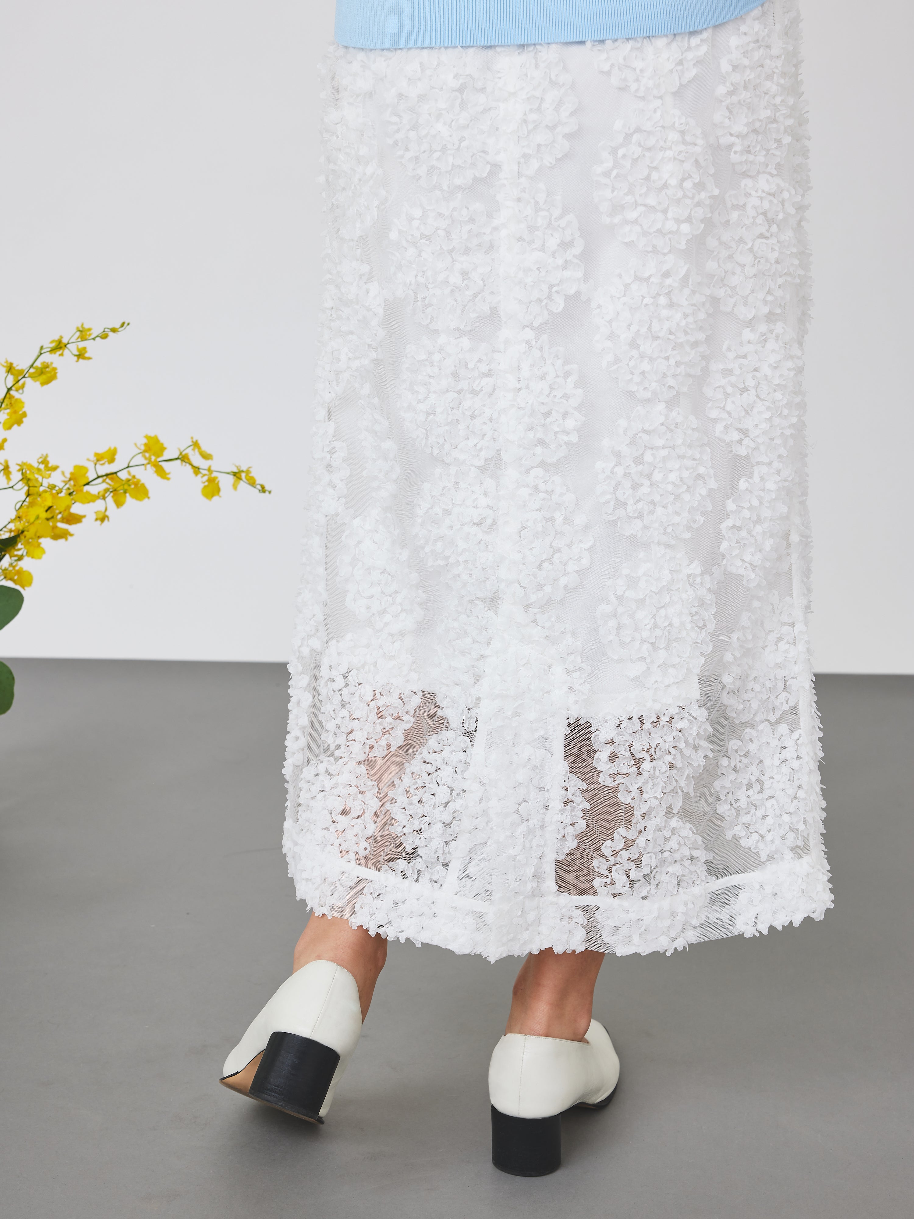 メッシュ刺繍Iラインスカート(6259-483)