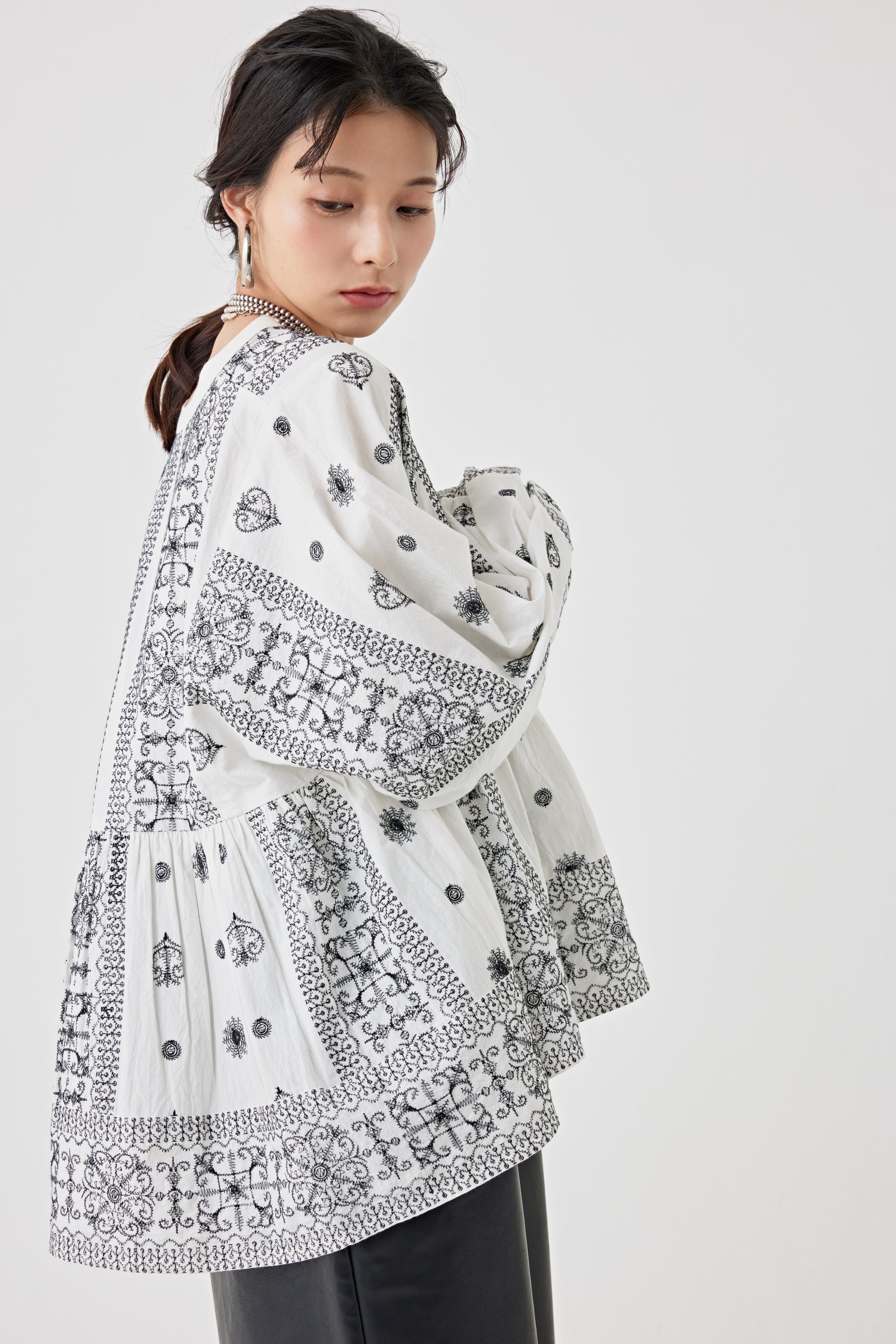 刺繍コットンブラウス(6251-541)