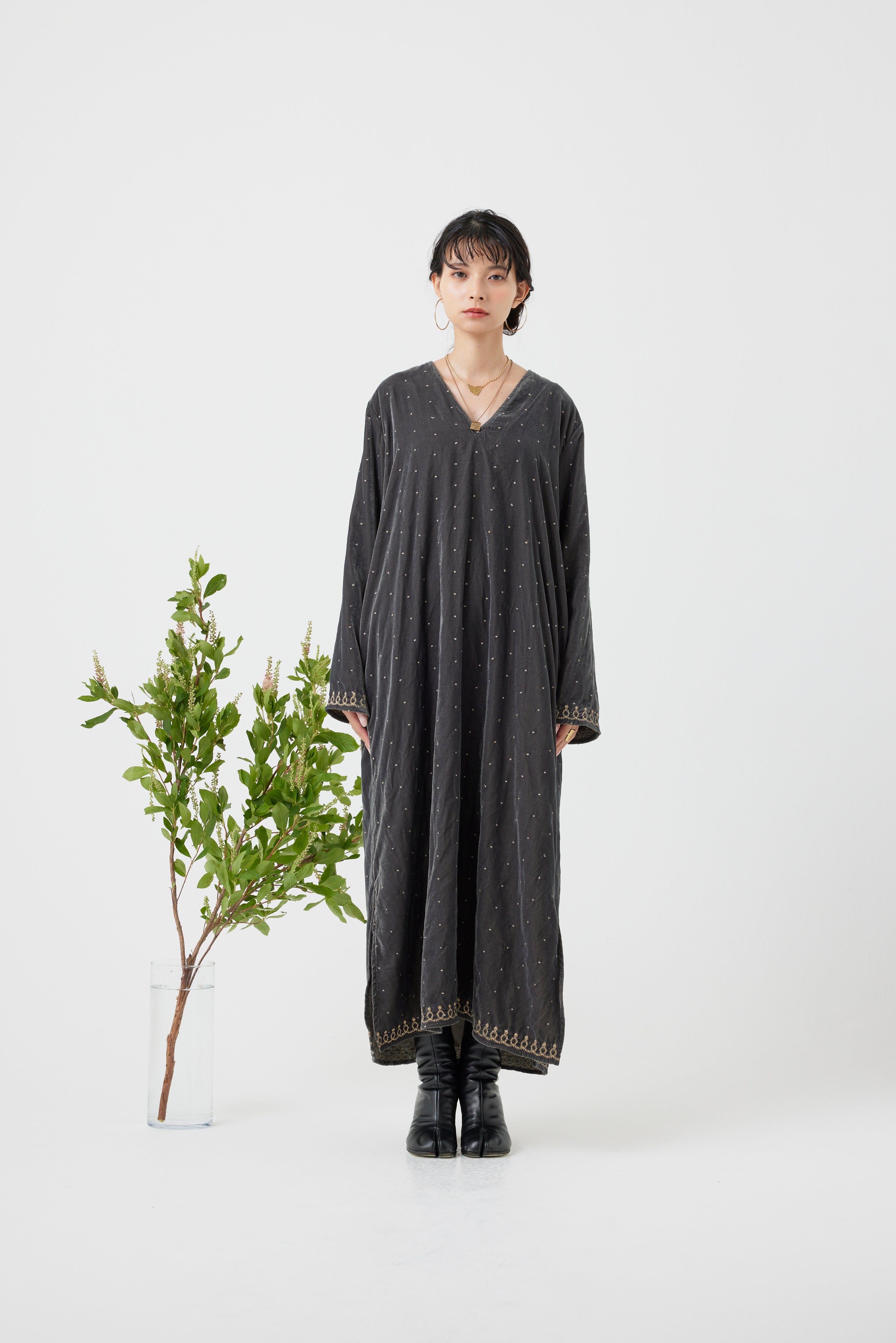 【 9/12ご予約開始 】インドベロアドット刺繍ワンピース(6265-359)