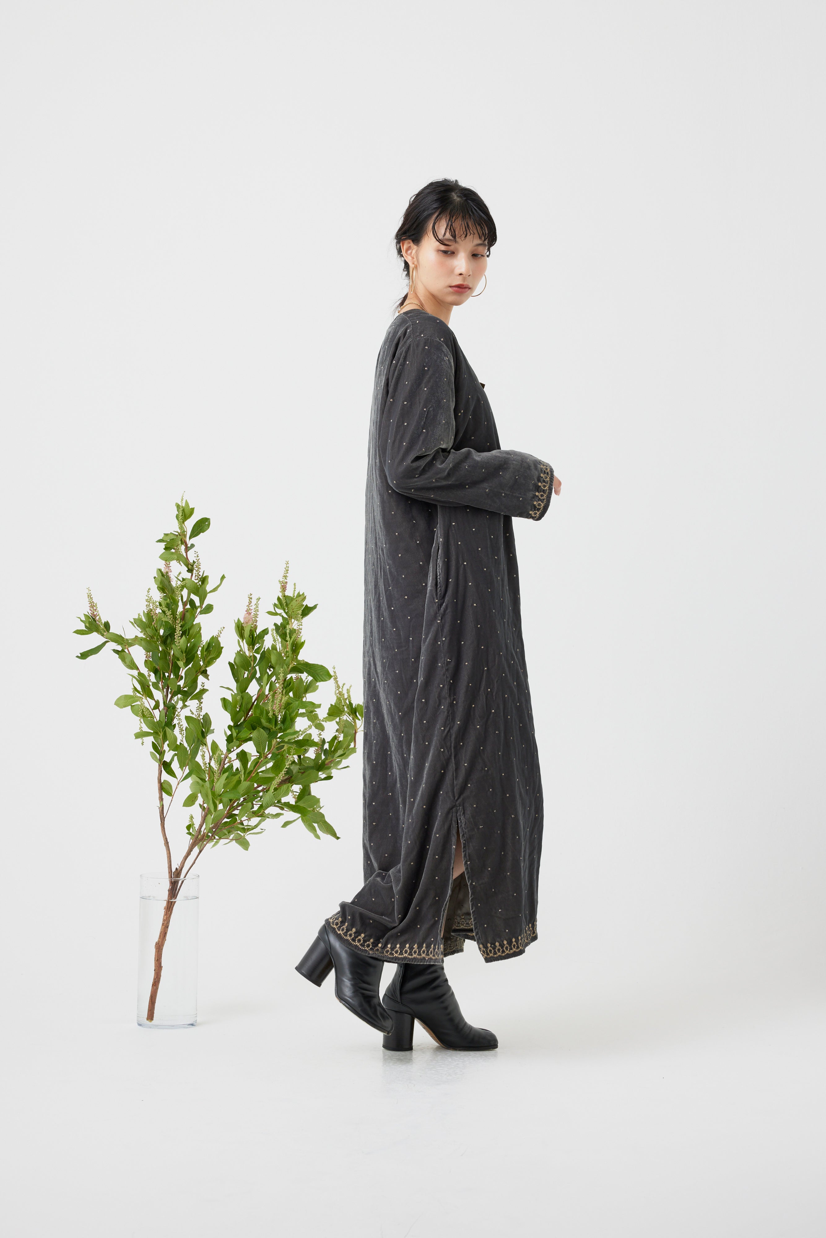 【 9/12ご予約開始 】インドベロアドット刺繍ワンピース(6265-359)