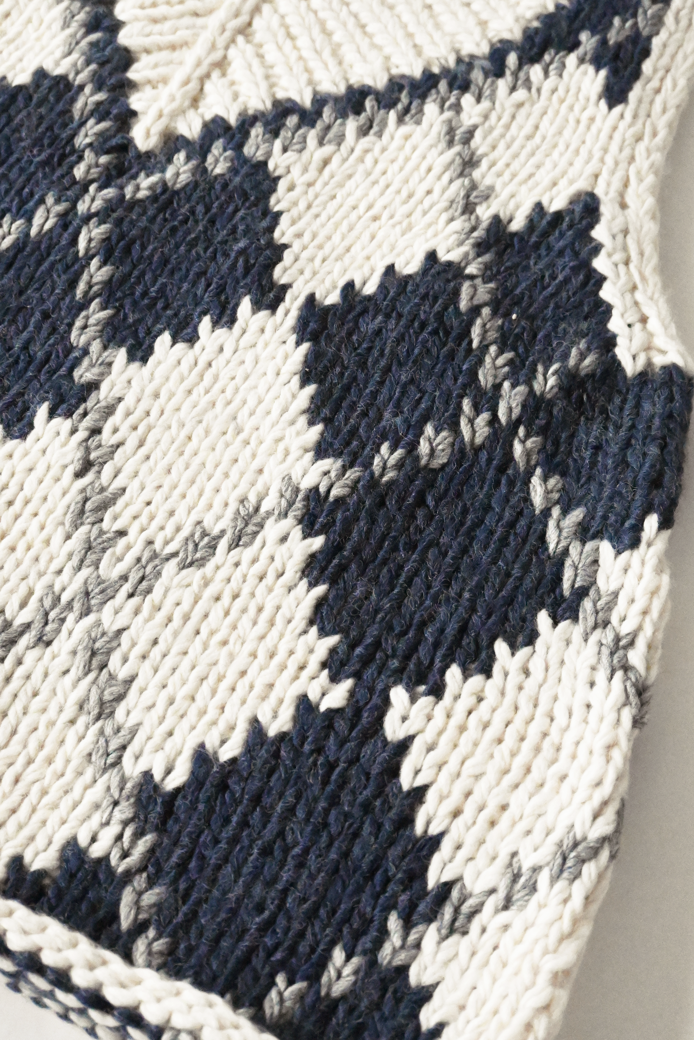 ハンドメイドカウチンニットベスト(6262-468)