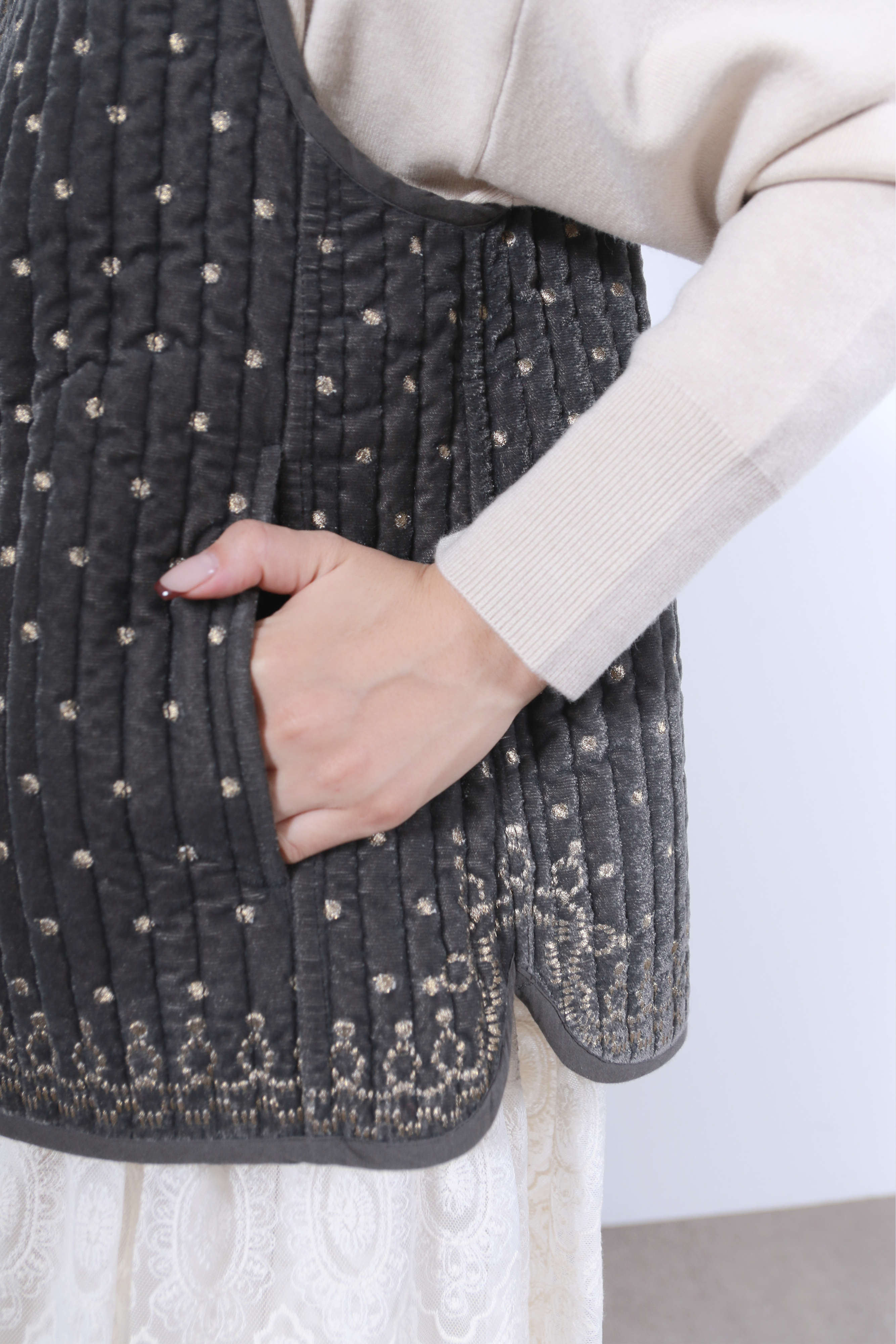 ヴィンテージ調オリジナル刺繍ベスト(6261-355)