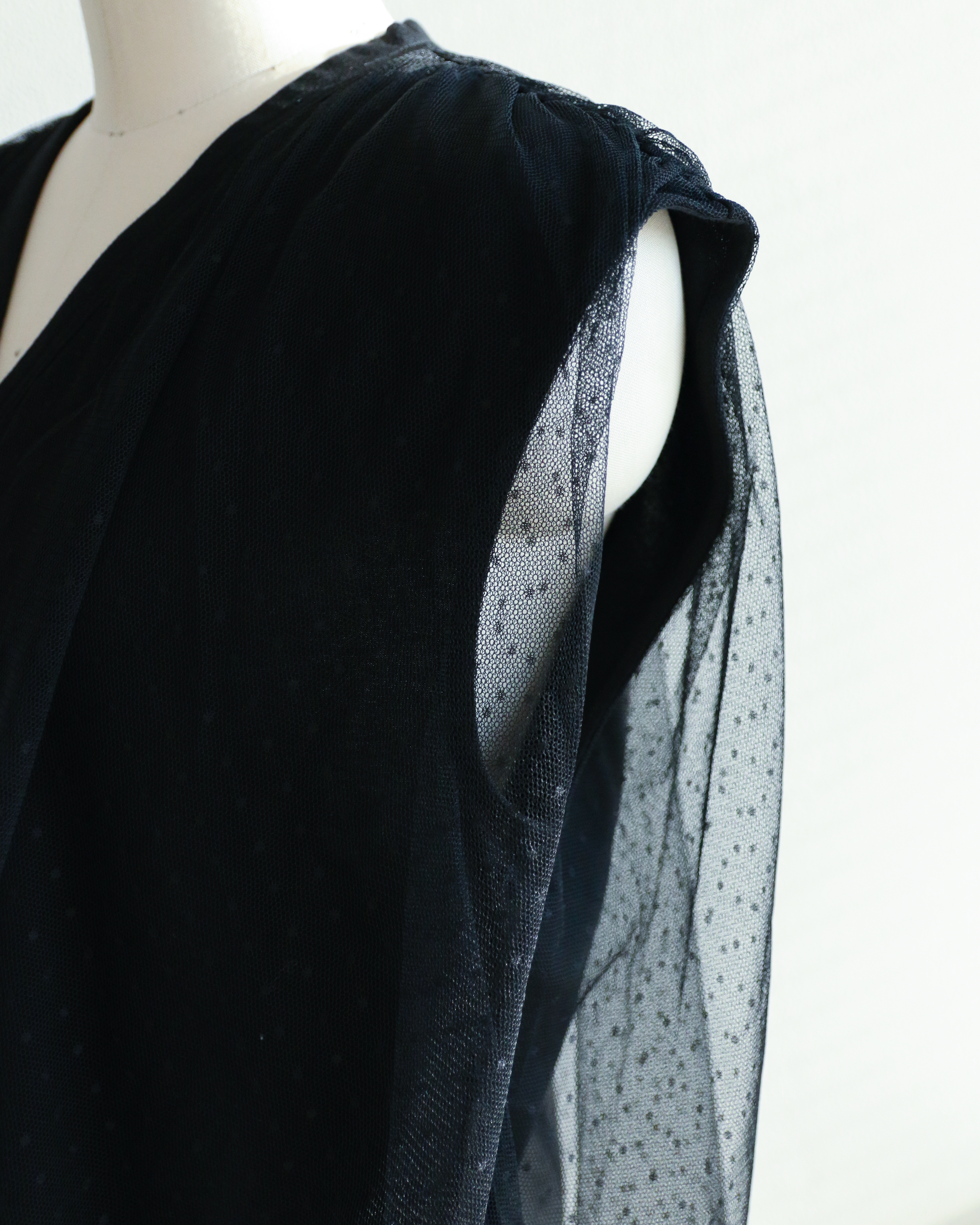 【3/30 - 販売開始】ドットチュールカットソー(6266-348)