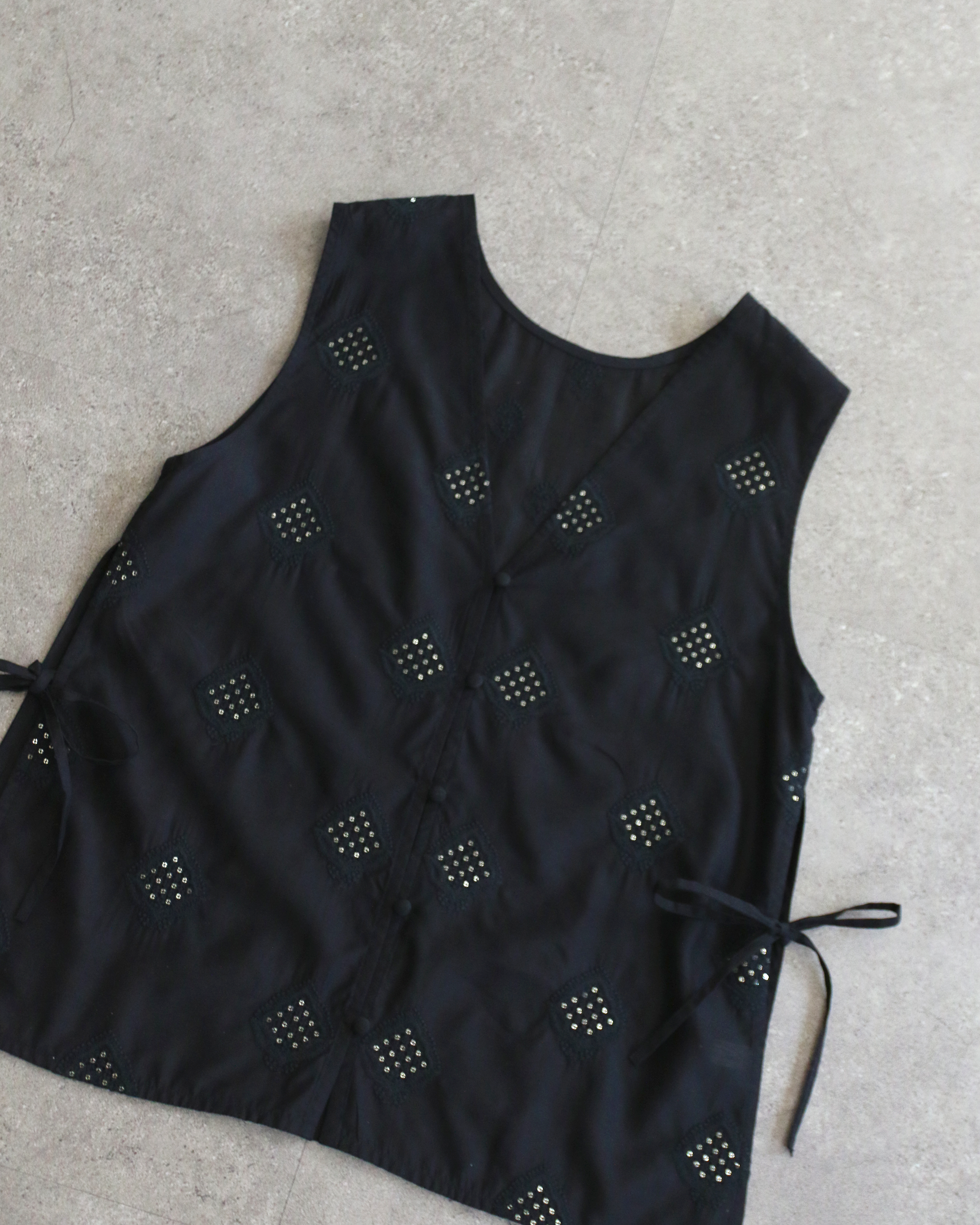 【3.20- 先行予約開始】インド刺繍レイヤード2WAYトップス(6266-319)