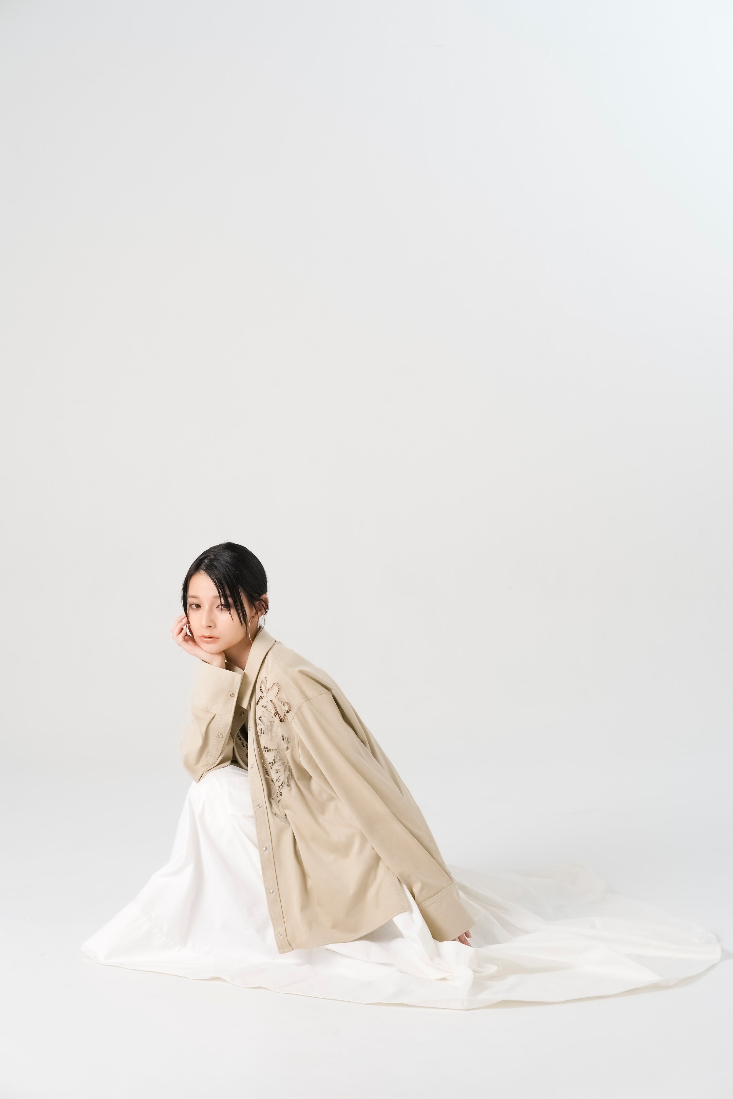 【8/7- 先行販売】カットワークスエードシャツ(6268-452)