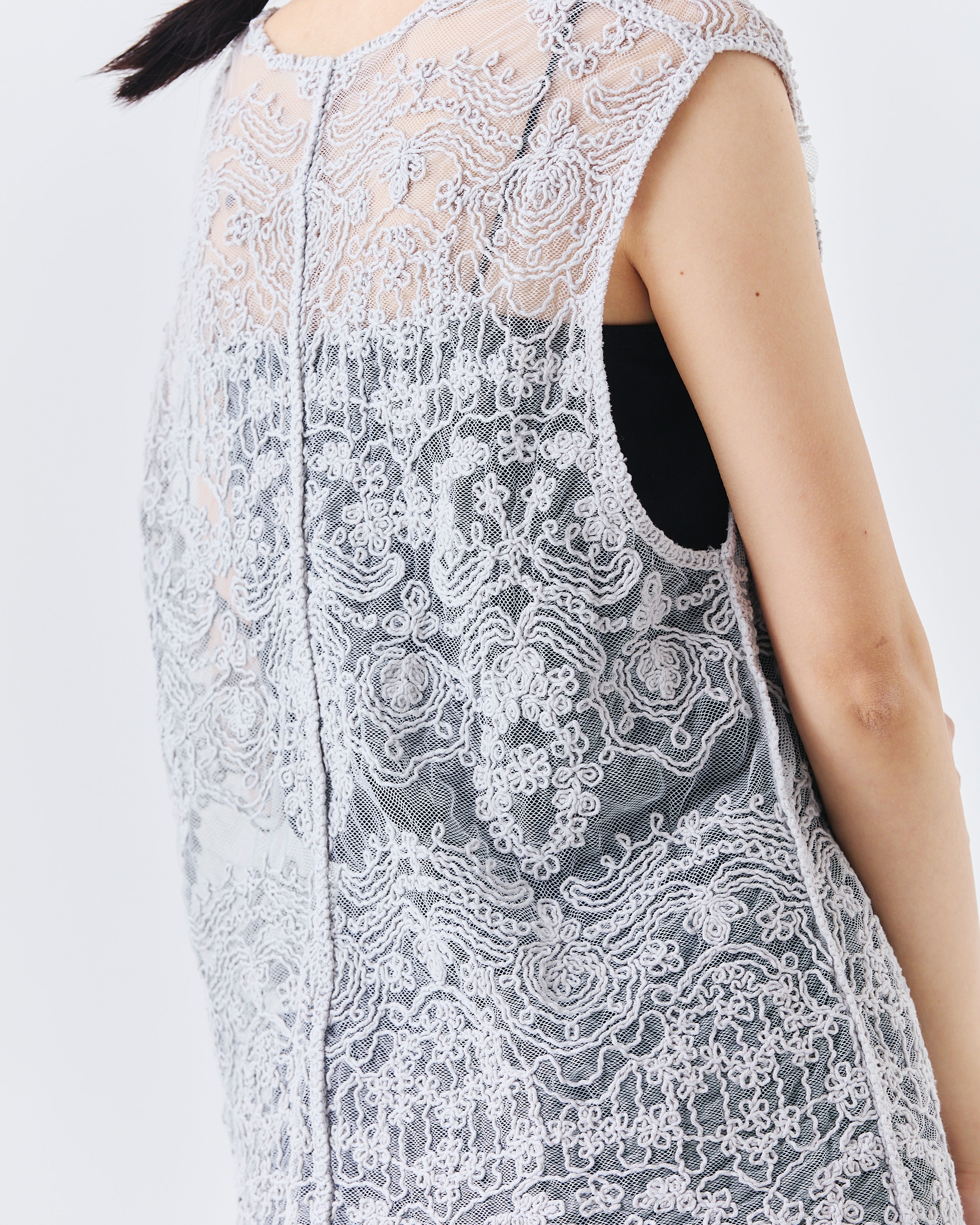 【comming soon】立体コード刺繍レース ベスト(6266-333)