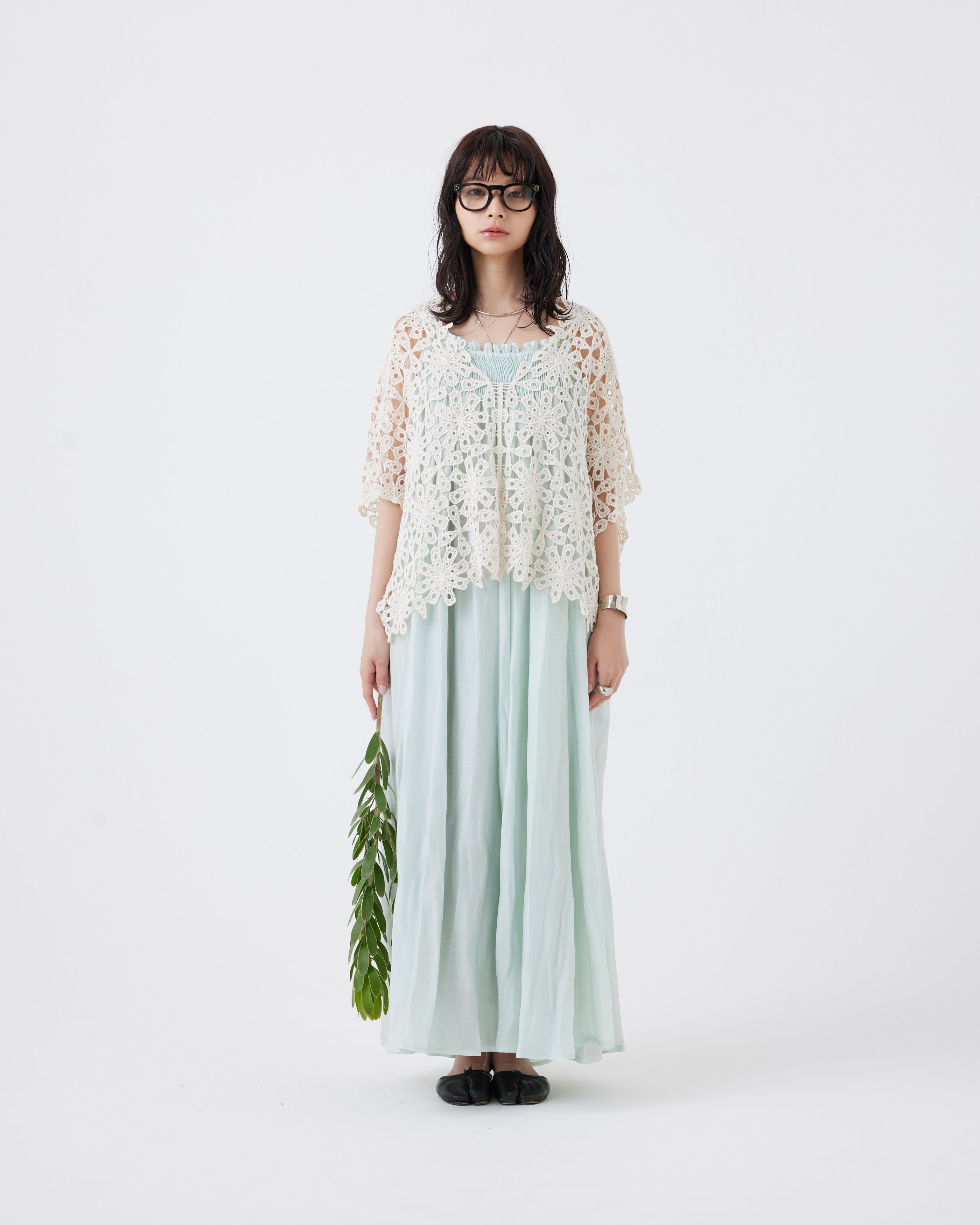【6/6 販売開始】カットワークレースポンチョ(6267-389)