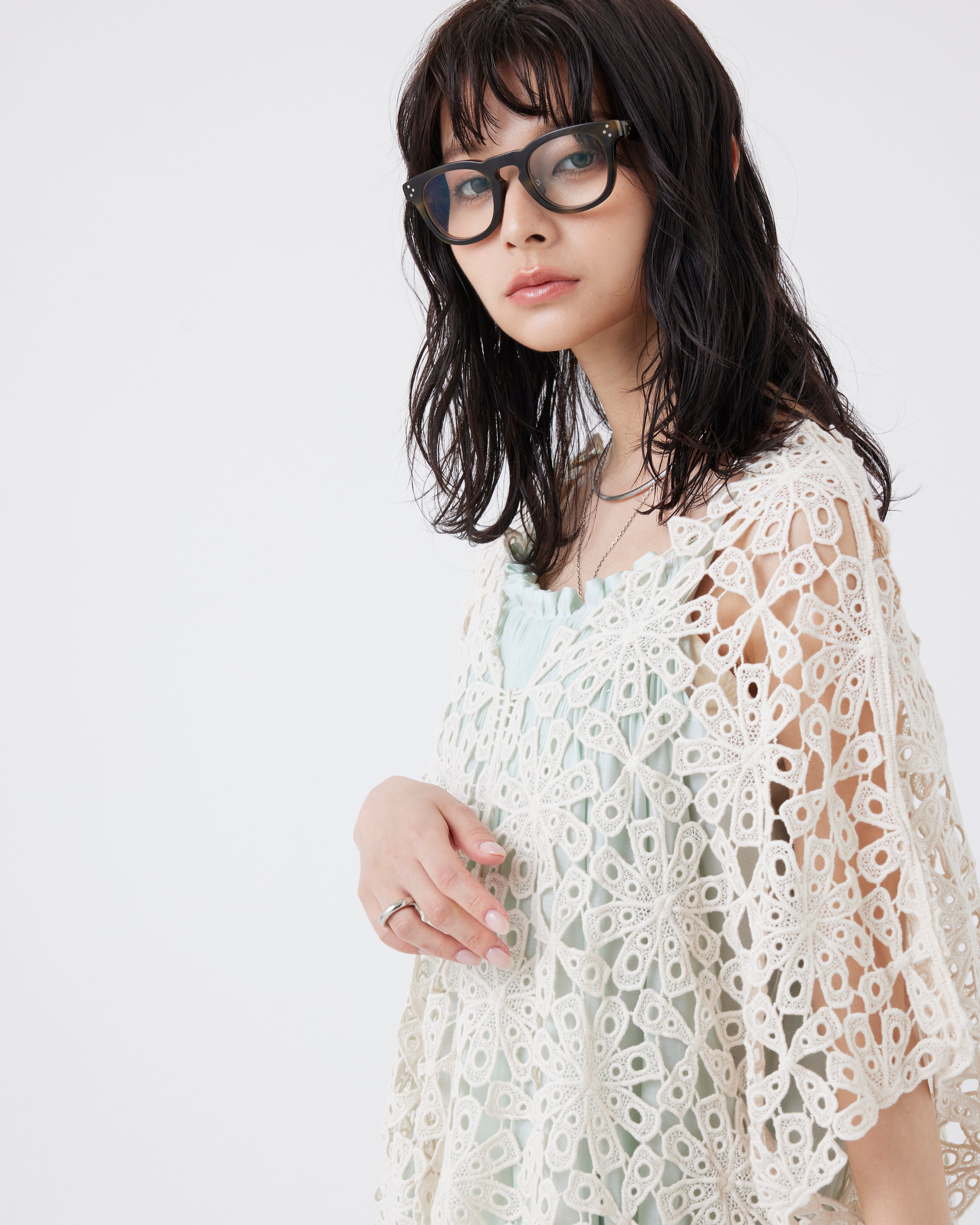 【6/6 販売開始】カットワークレースポンチョ(6267-389)