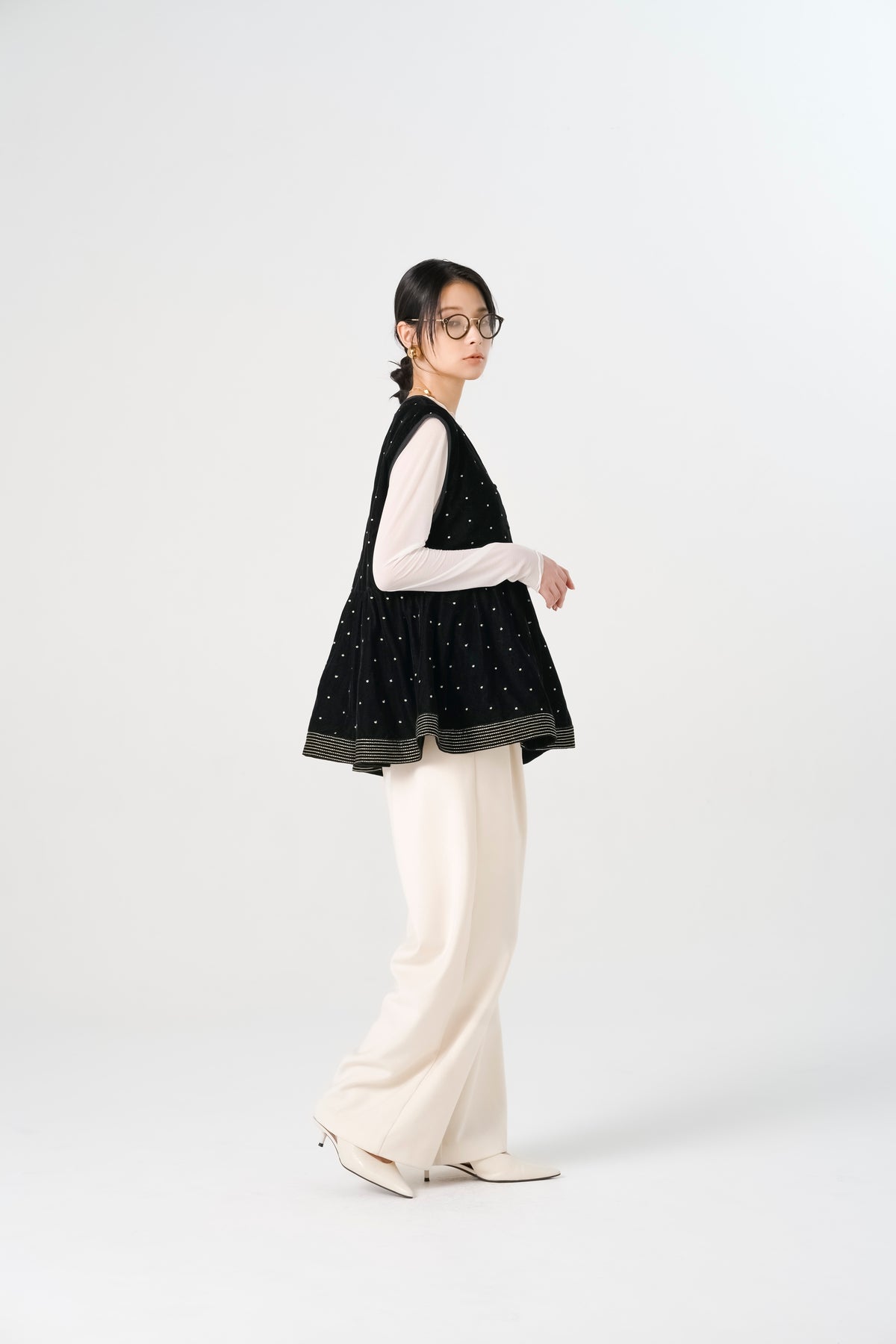 【予約】インド刺繍ベロアペプラムトップス
