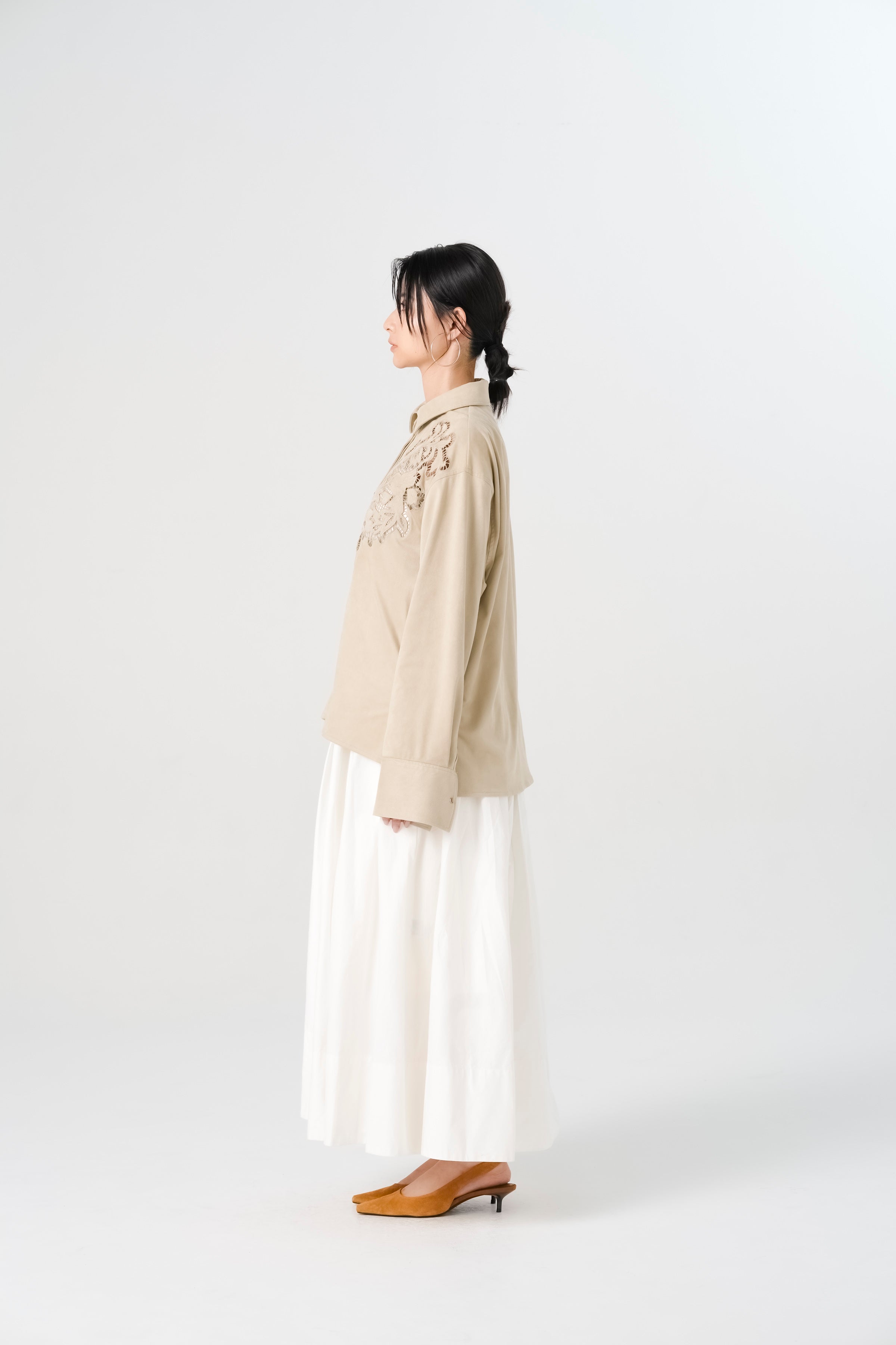 【8/7- 先行販売】カットワークスエードシャツ(6268-452)